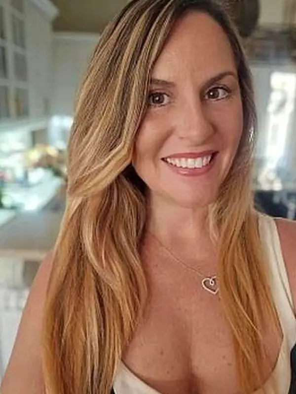 Delphine, 47 ans, aventure sans lendemain à Paris